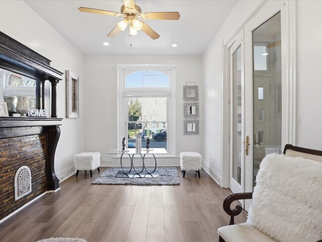 Building Photo - Charming Spacious Baltimore Rowhome