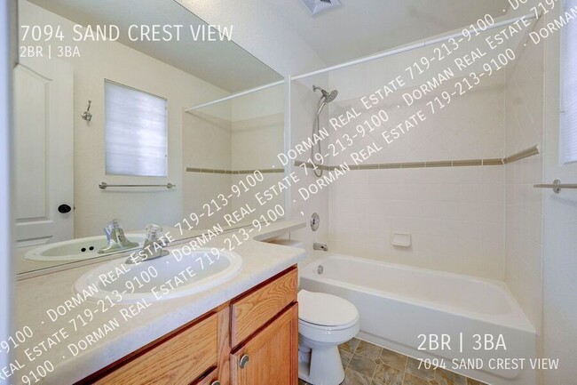 Building Photo - $500 OFF the first month of rent! Townhome...