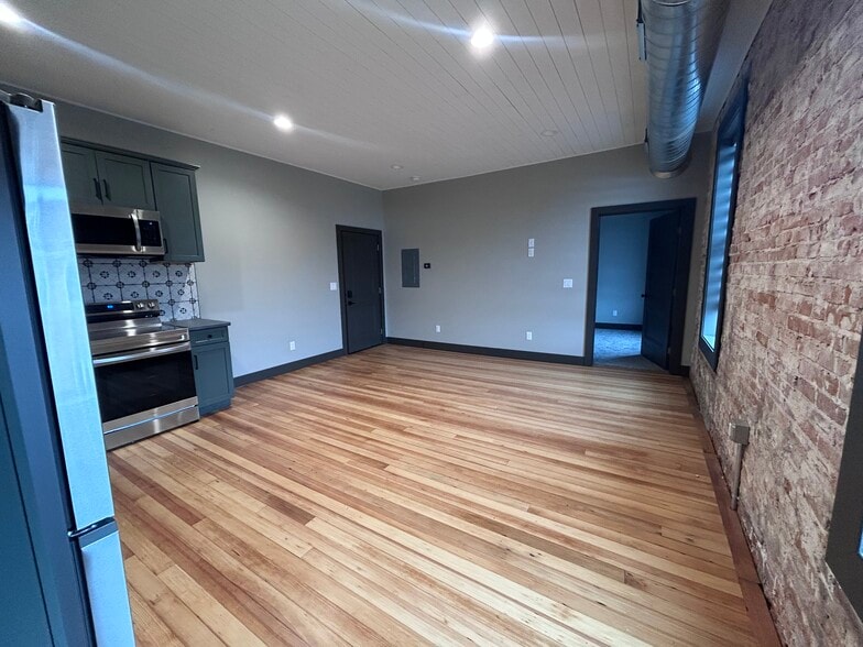 Building Photo - 101 Court St