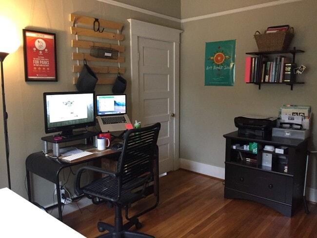 Building Photo - smi01 - SE Ankeny