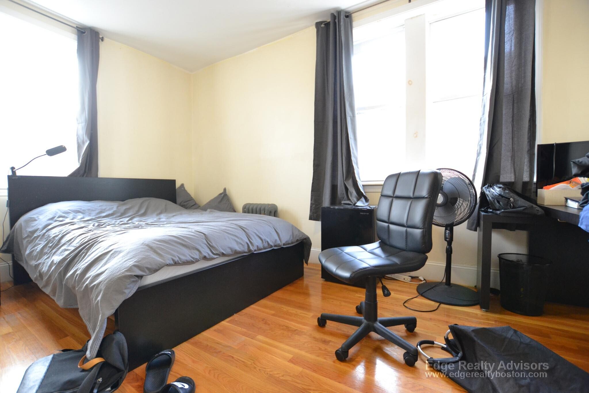 Building Photo - 150 Amory St