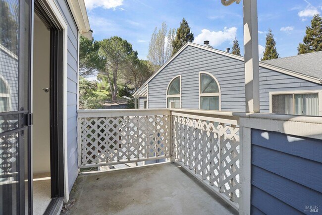 Building Photo - 219 Sea Crest Cir