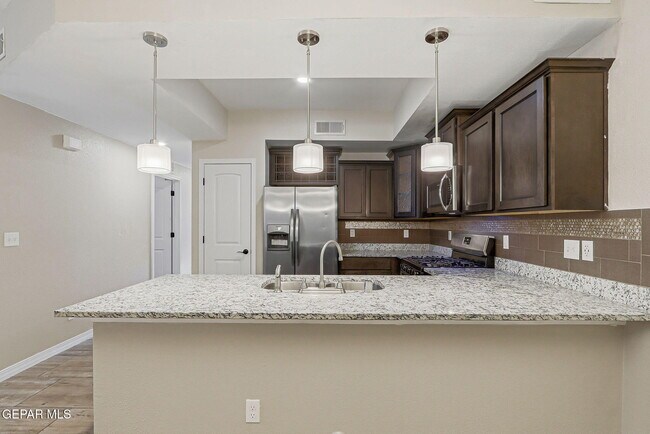 Building Photo - 717 HC Gilbert Minjares Dr