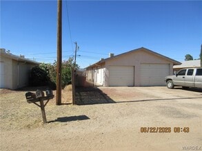 Building Photo - 3090 E Butler Ave