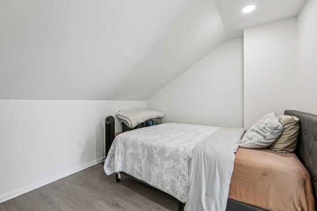 Building Photo - 458 Buffalo Ct