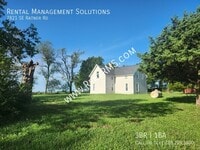 Building Photo - 7821 SE Ratner Rd