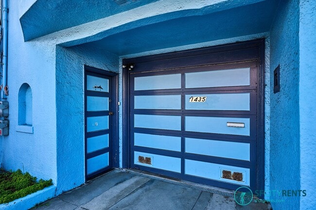 Building Photo - Outer Sunset: Updated Single Family Home w/ Bonus Rooms, Deck, Yard, Garage, EV Charger, Power Wa...