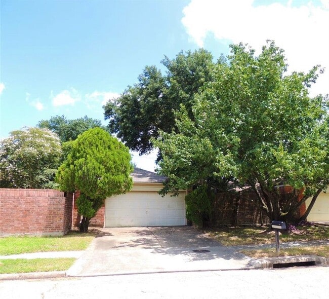 Building Photo - 12926 Lima Dr