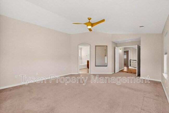 Building Photo - 8523 Waterford Pl NE