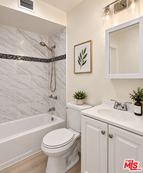 Building Photo - 6505 Green Valley Cir