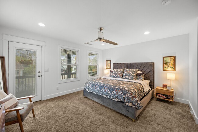 Building Photo - 1126A Cahal Ave