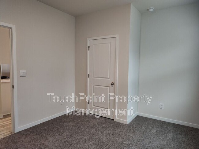 Building Photo - 12028 Zazu Wy