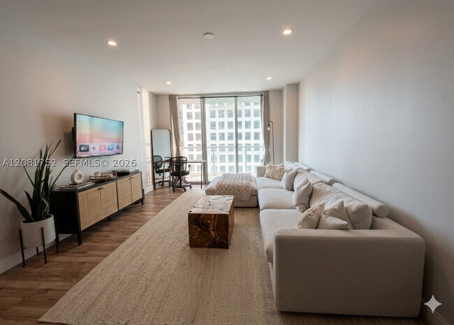 Building Photo - 500 Brickell Ave