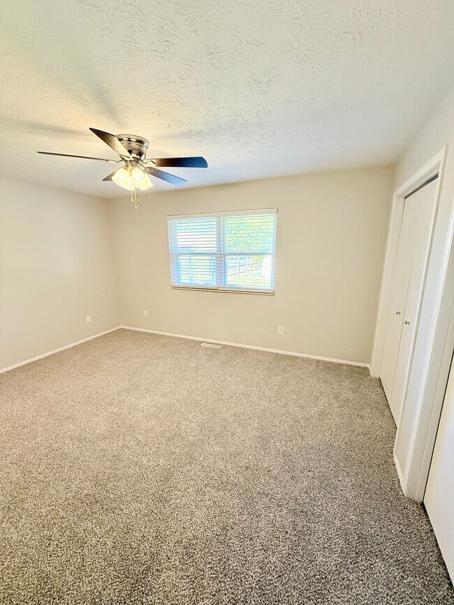 Building Photo - "Lots of New" in  Kickapoo School District