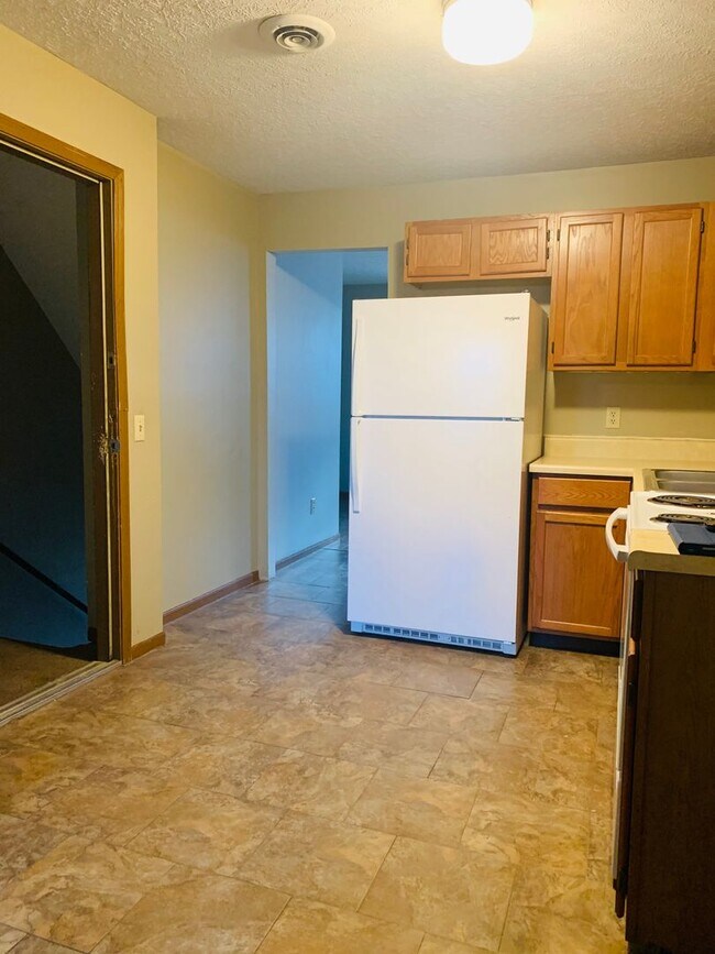 Building Photo - 347 E Market St