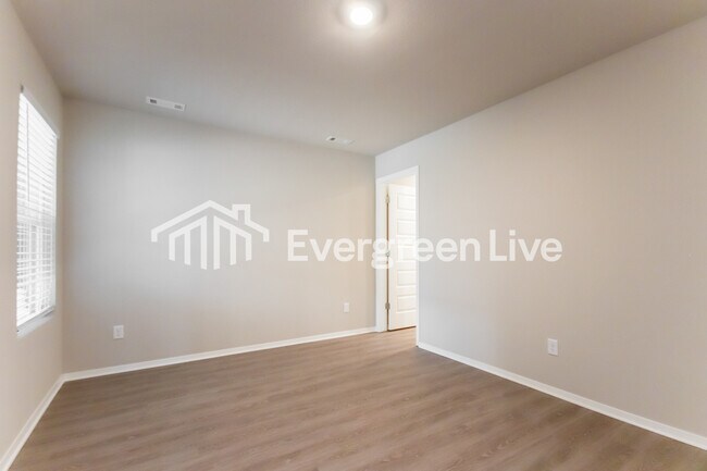 Building Photo - 6602 NW Kathleen St