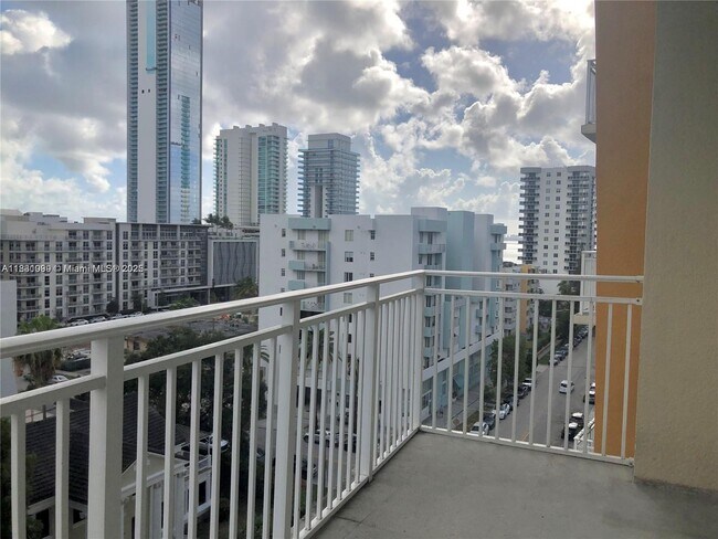 Building Photo - 2275 Biscayne Blvd Blvd