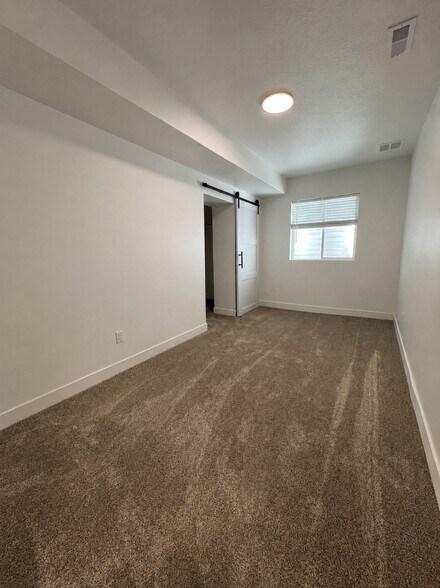 Building Photo - 514 N 450 W