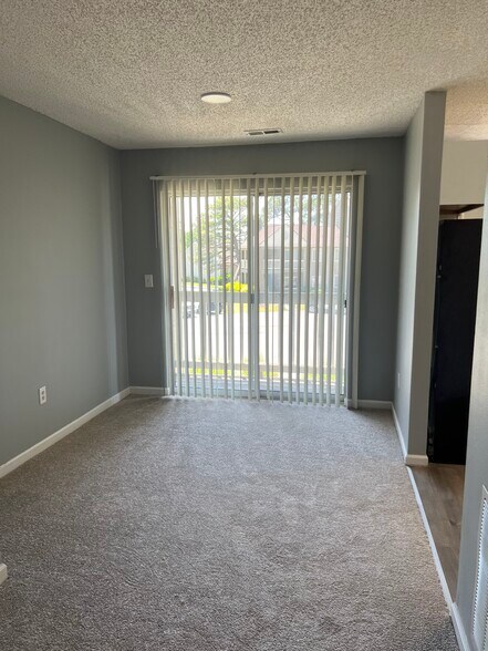 Building Photo - 280 Myrtle Greens Dr