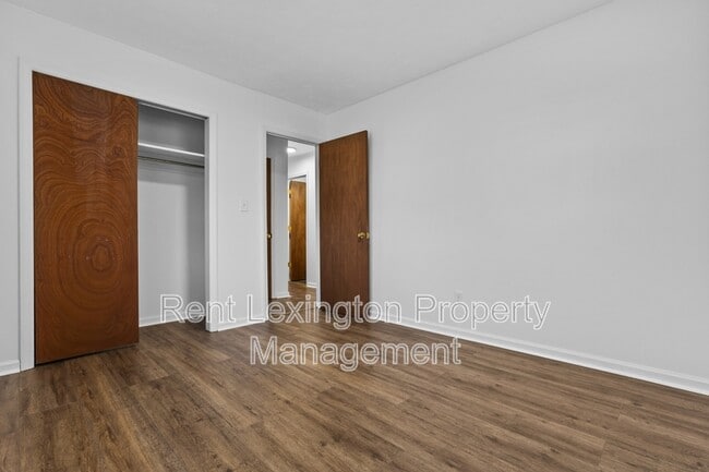 Building Photo - 4021 Victoria Way