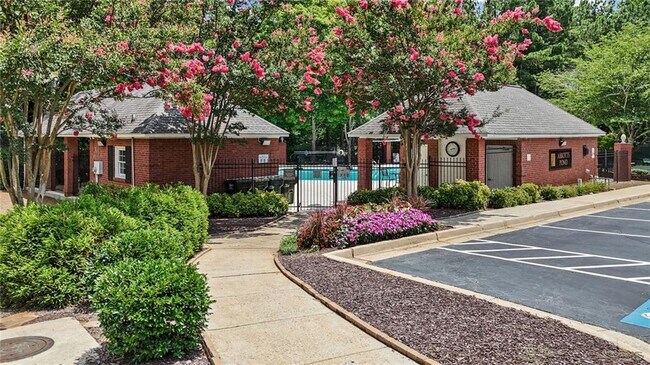 Building Photo - 11355 Vedrines Dr