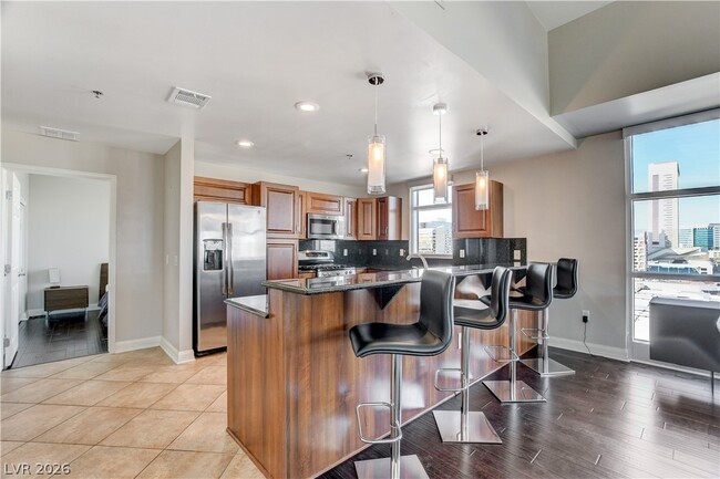 Building Photo - 150 S Las Vegas Blvd