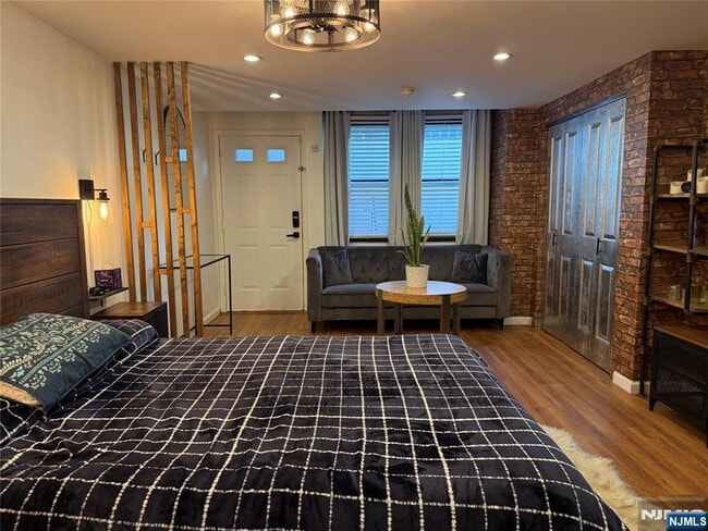 Building Photo - 42 Willow Wood Ct