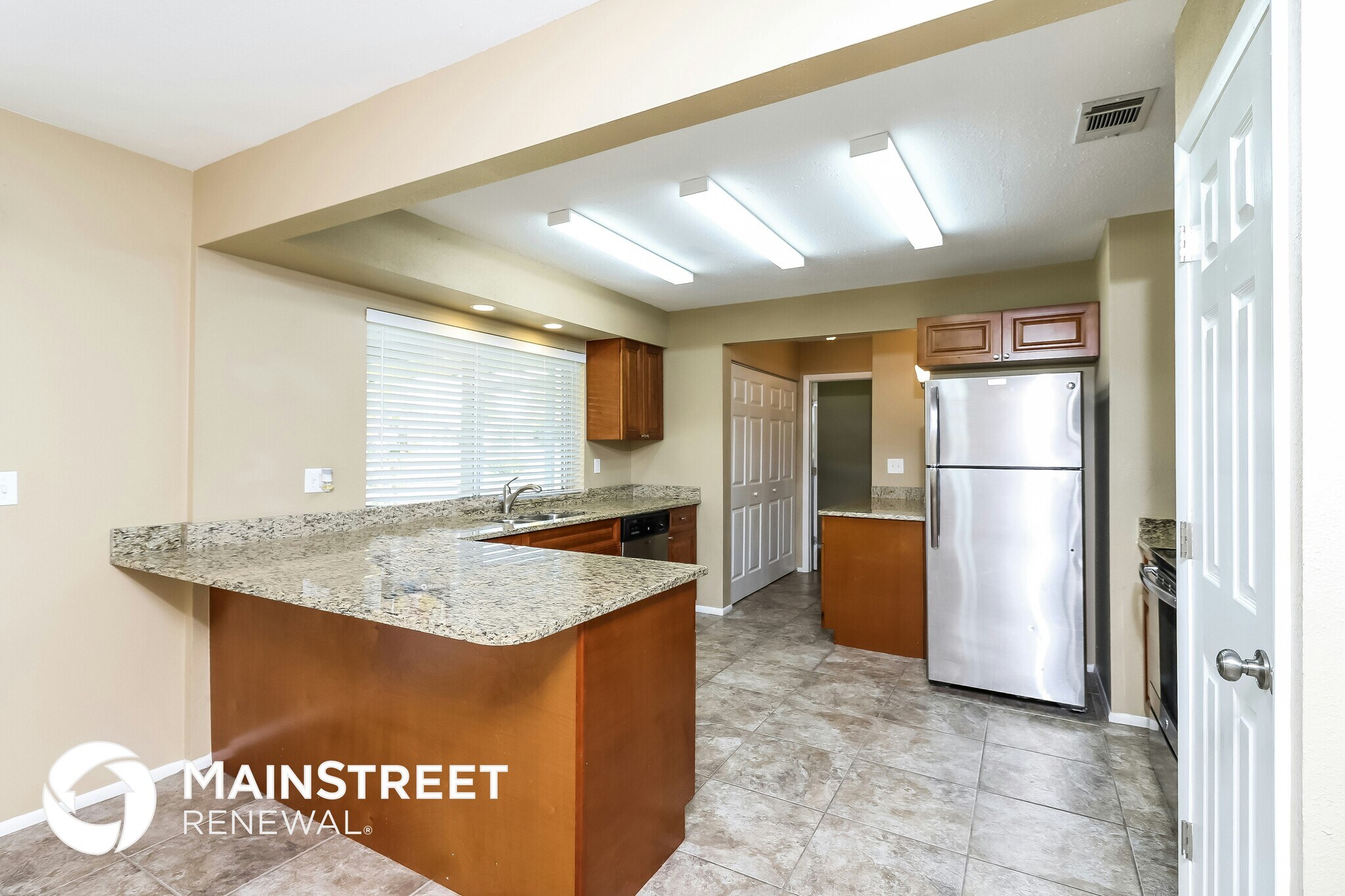 Building Photo - 3685 Avanti Cir