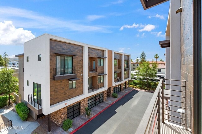 Building Photo - 3233 N 70th St