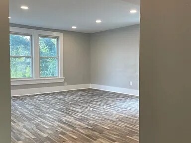 Building Photo - 5651 Bramble Ave