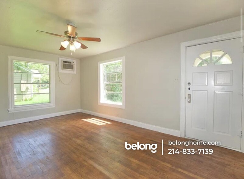 Building Photo - 901 N Howeth St