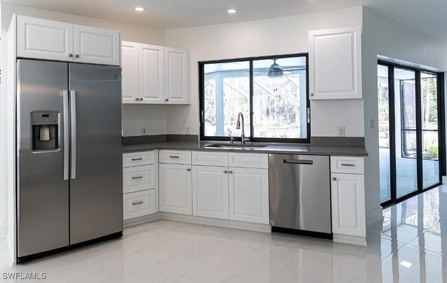 Building Photo - 5588 Wendy Ln