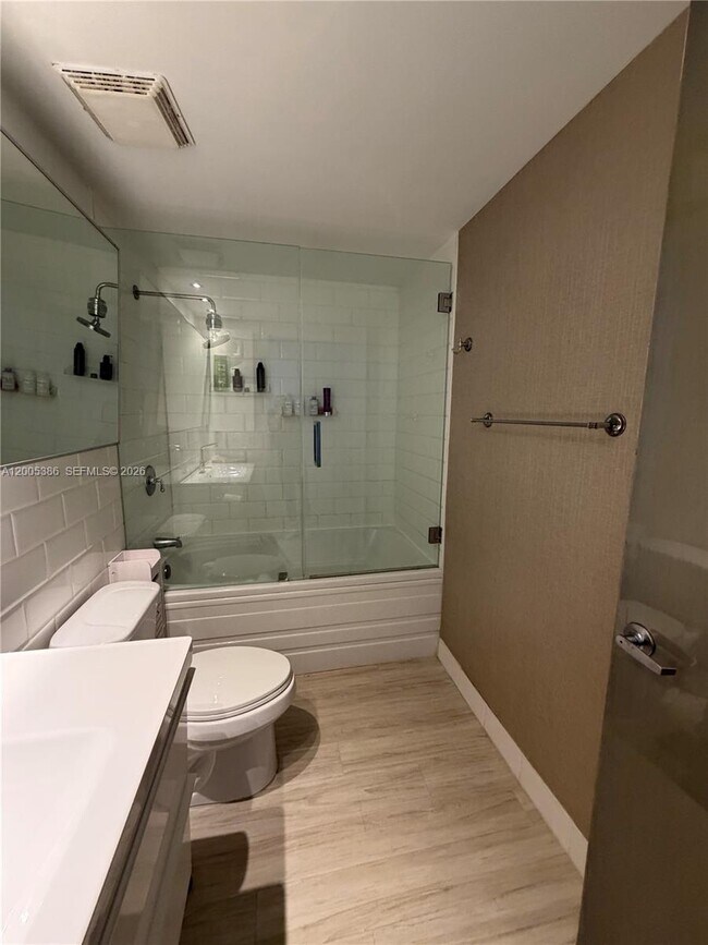 Building Photo - 690 SW 1st Ct