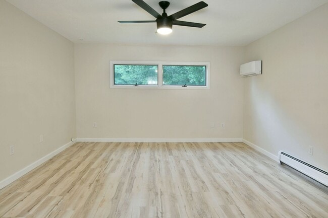 Building Photo - 920-922-922 Cynthia Ct