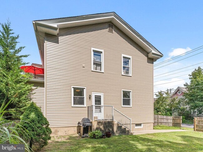 Building Photo - 13 Haddon Ave