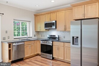 Building Photo - 12109 Wedgeway Ct
