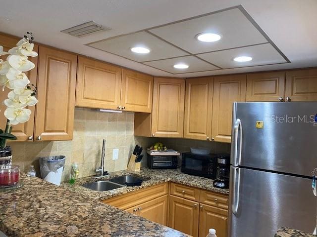 Building Photo - 4035 S School Ave