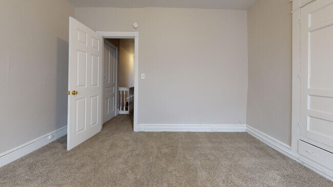 Building Photo - Three Bedroom Home Near Carroll Park