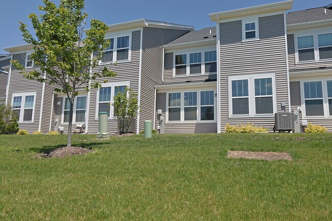 Building Photo - 2287 Ryegrass Ln