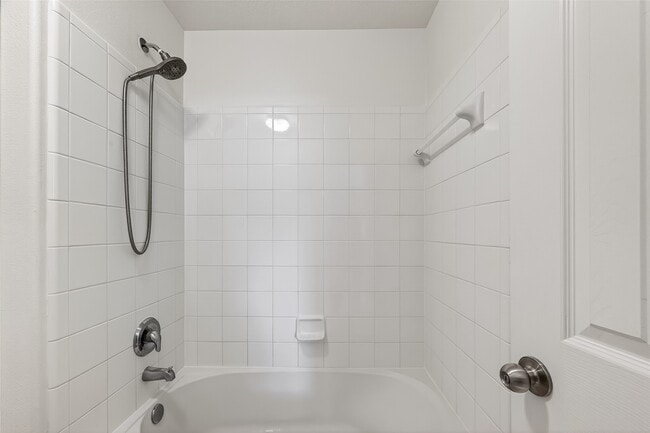 Building Photo - 10422 Acacia Forest tr