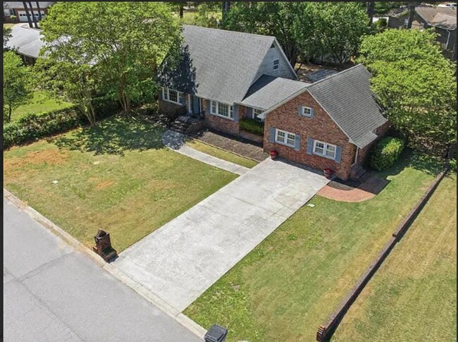 Building Photo - 311 Lockner Rd