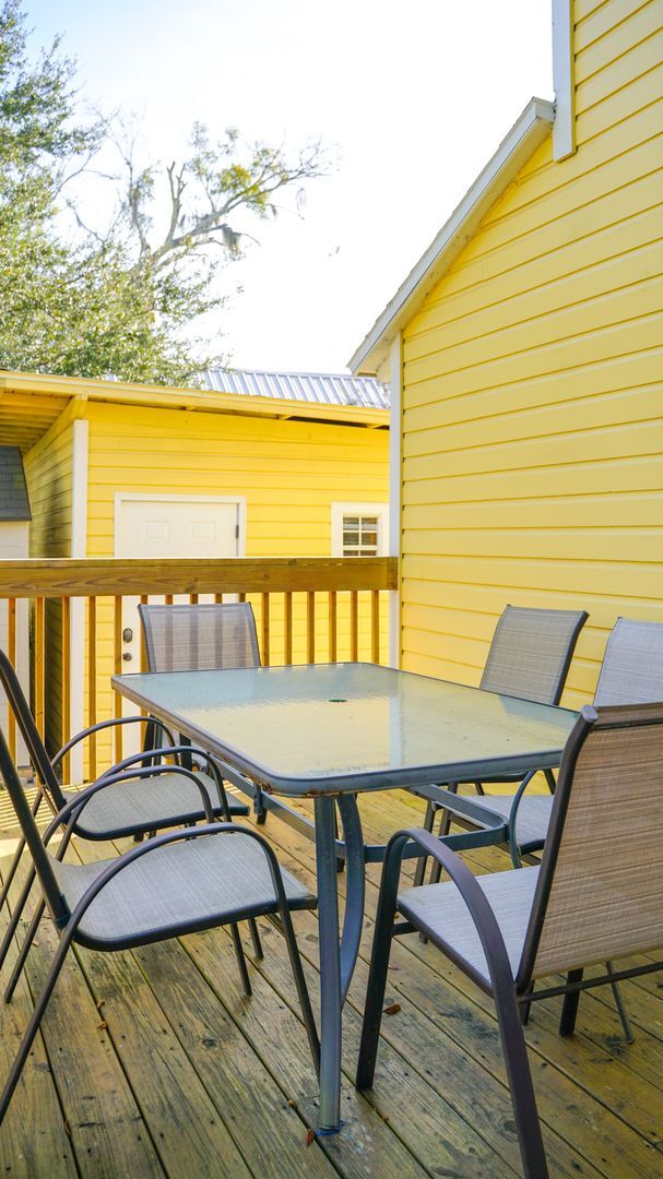 Building Photo - 14 Sanchez Ave