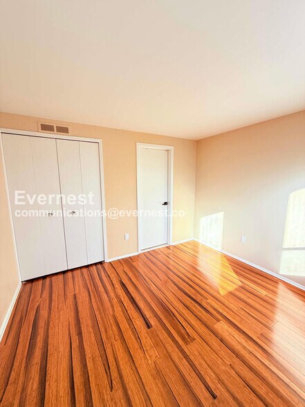 Building Photo - 1129 Kirts Blvd