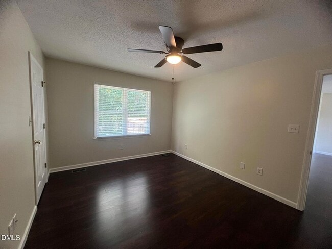 Building Photo - 500 Chinaberry Ln