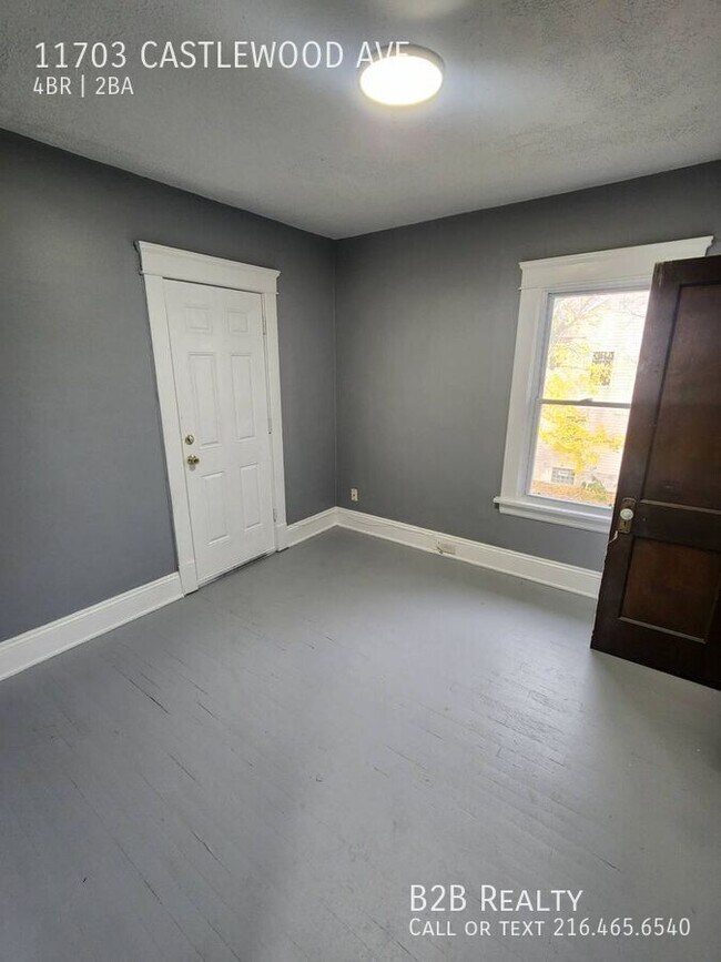 Building Photo - 11703 Castlewood Ave