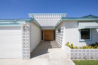 Building Photo - 11801 Rexford Rd