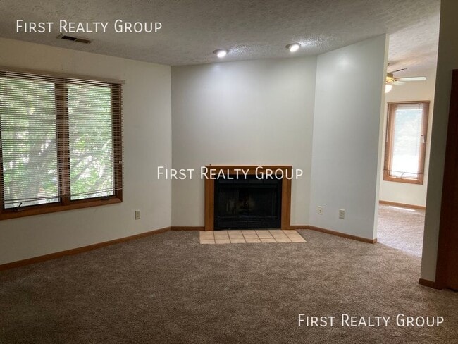 Building Photo - 1318 Lyons Rd