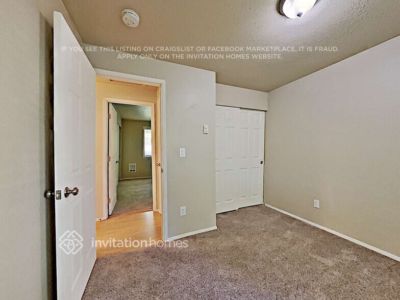 Building Photo - 5823 60th Dr NE