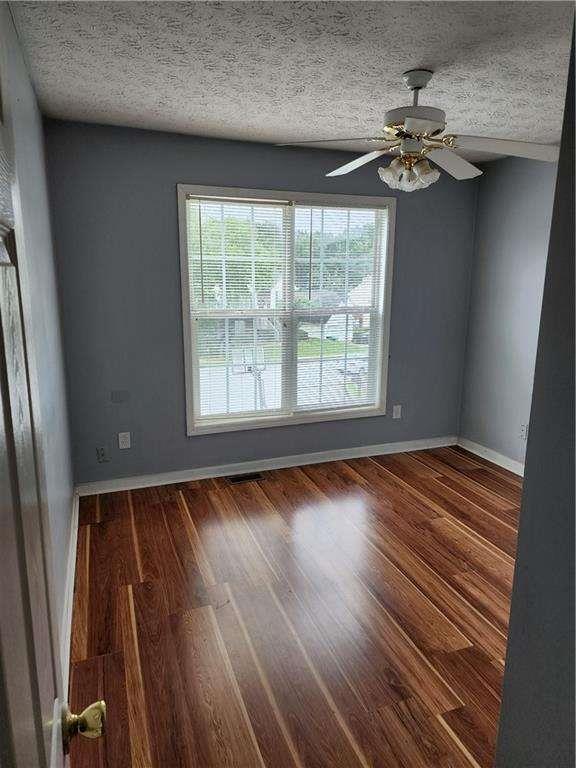 Building Photo - 1158 Olde Hinge Way