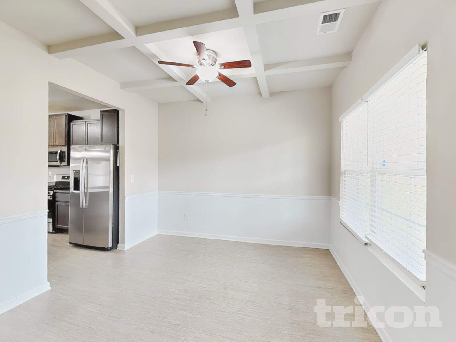 Building Photo - 656 Armitage Way